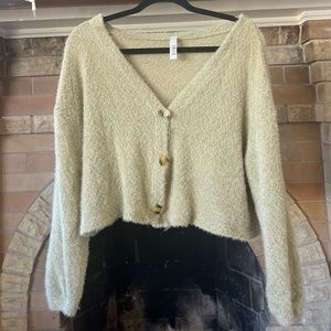 PASTEL GREEN BUTTON- UP CARDIGAN